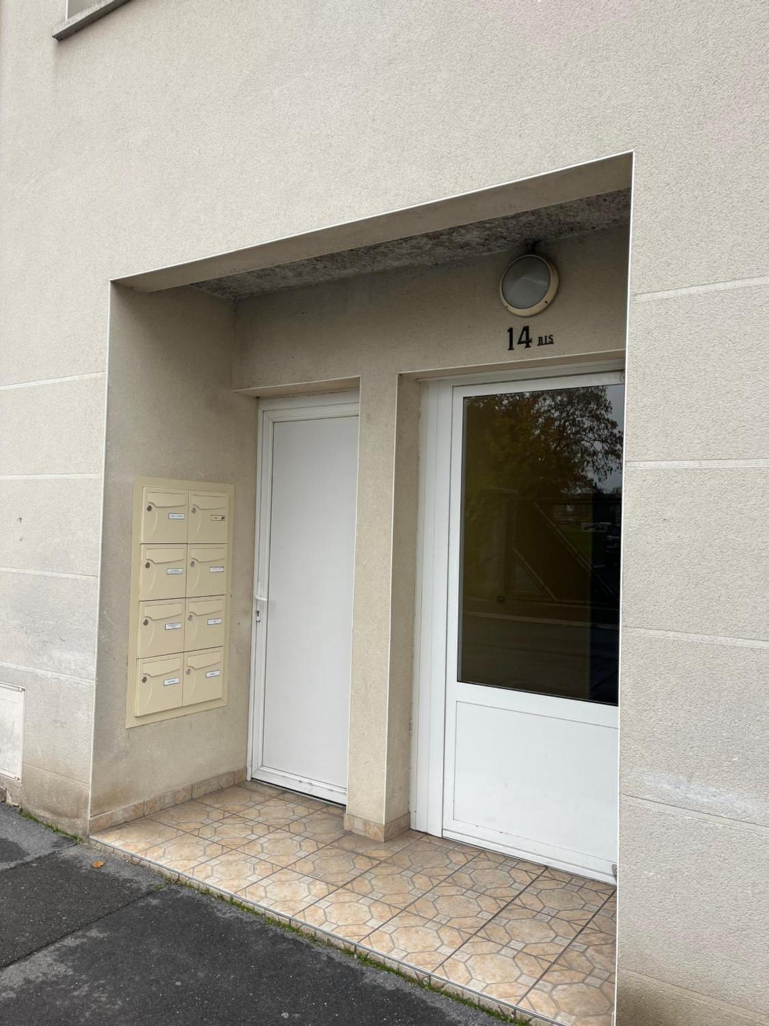 Maola, Calme Et Central Reims Exteriör bild